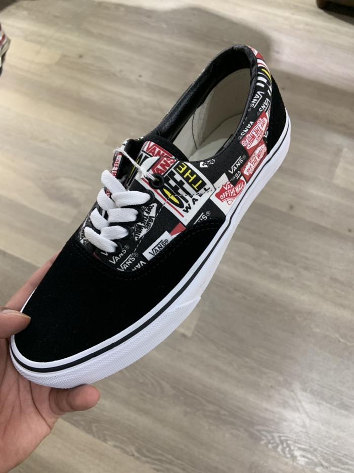Sepatu vans era "off the wall" logo