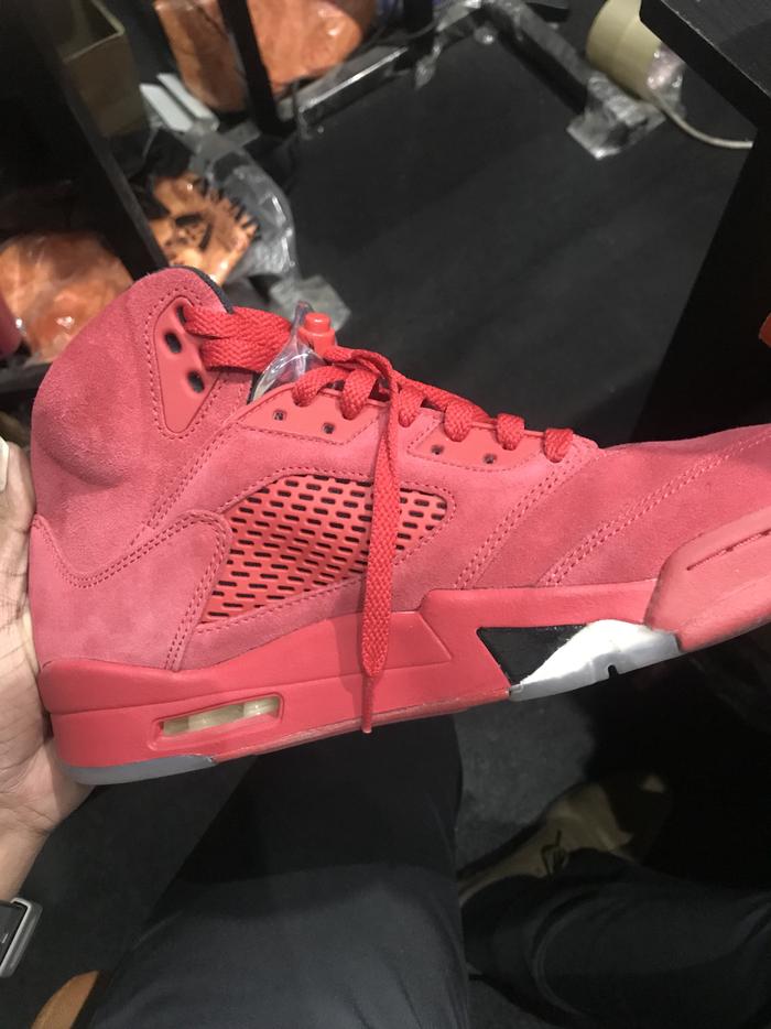 AIR JORDAN 5 RED SUEDE 2nd Kondisi 9.5/10 Size US.9 AUTHENTIC NO BOX