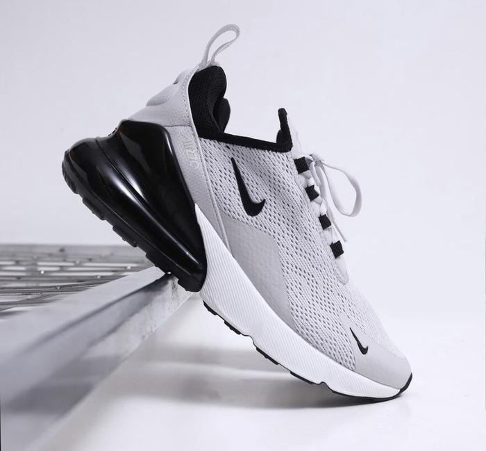 Nike Air Max 270