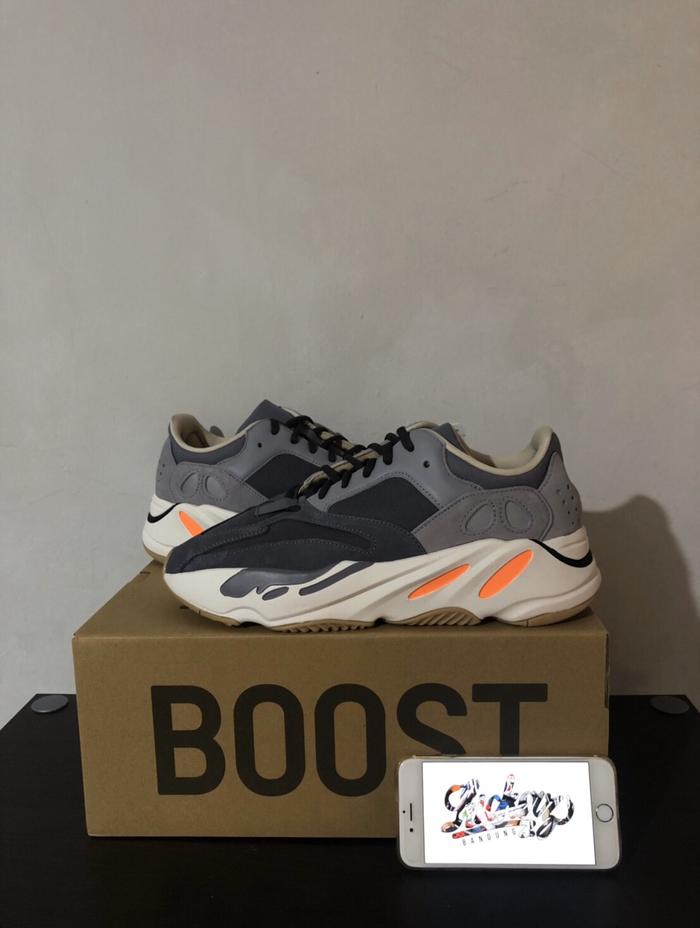 Adidas Yeezy Boost 700 Magnet ORIGINAL