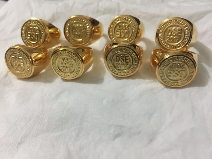 Cincin stempel emas 18k