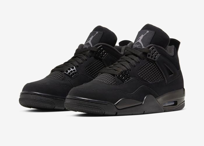 Air Jordan 4 black cat