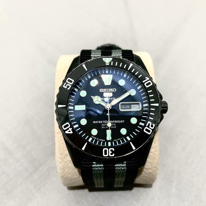 Arabic Seiko Sea Urchin All Black SNZF21 Modded