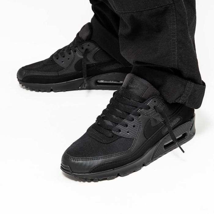Nike Air Max 90 “Triple Black”