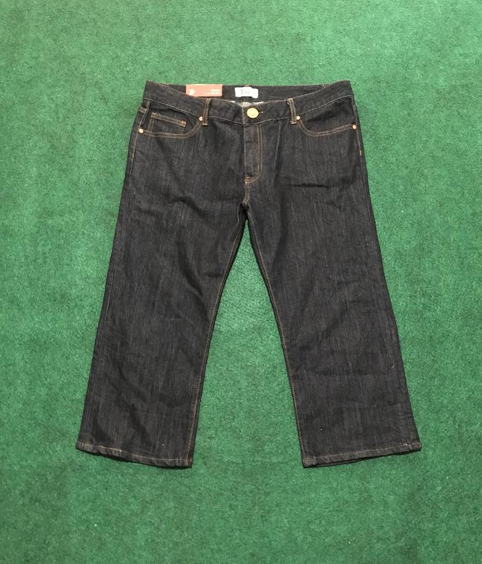Celana pendek denim timebelt second