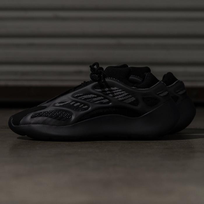 Adidas Yeezy boost 700 V3 “Alvah”