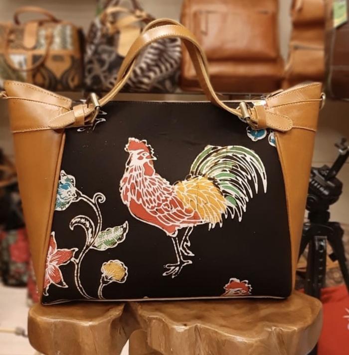 Shoulder bag Tas Kulit Sapi Asli Kombinasi Kain Batik (Kode-04)
