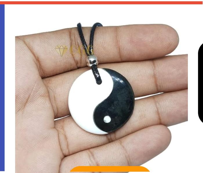 Liontin Yin Yang Batu Black Jade Dan Giok Salju TKPY