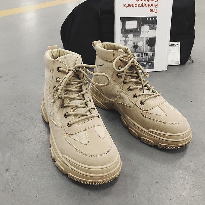Sepatu Boots Martin Model High Top Bahan Kulit PU Warna Putih untuk