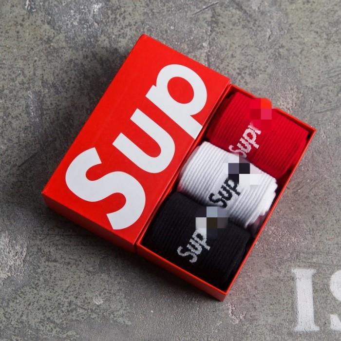 Kk-47 Set 1 Kotak Isi 3 Kaos Kaki Supreme Sup Merah Putih Hitam Import
