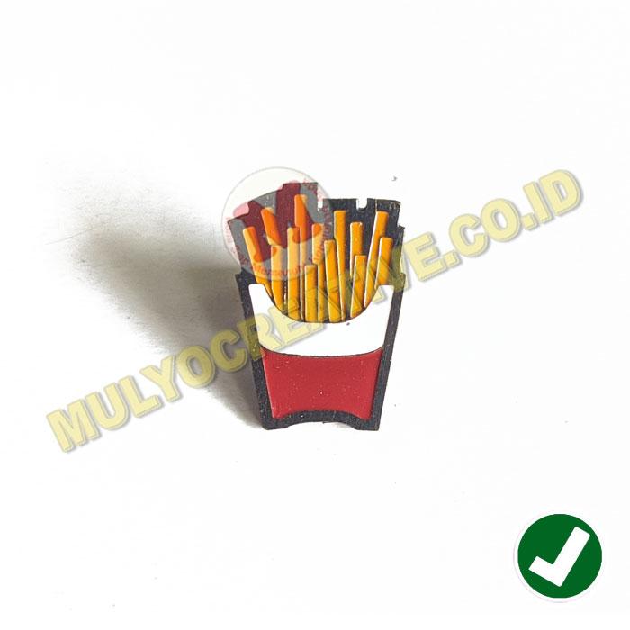 Pin Kentang Goreng - Pin Enamel Model Kentang Goreng Bahan Logam