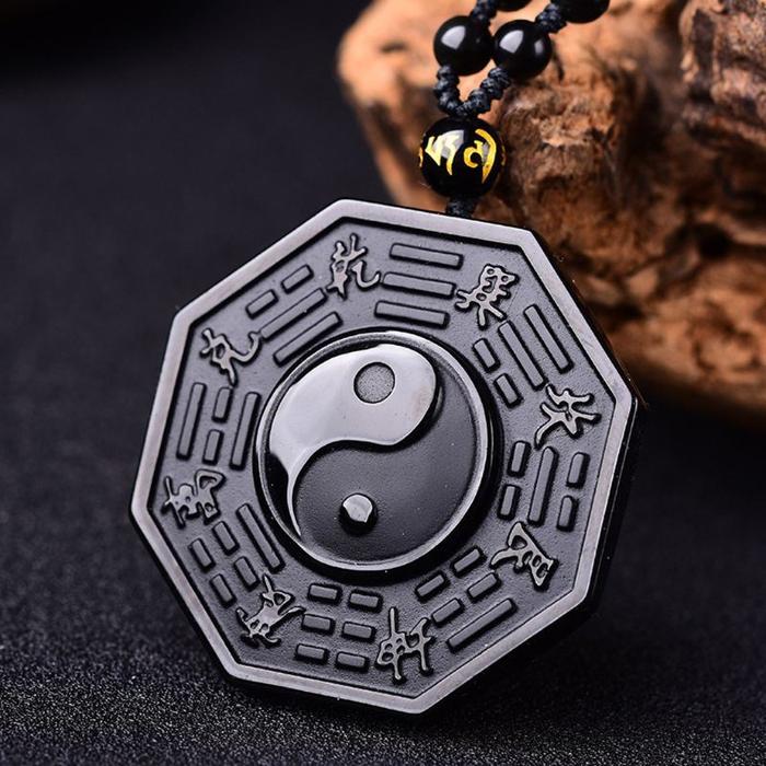 Kalung Liontin Jimat Ying Yang Warna Hitam Gaya China