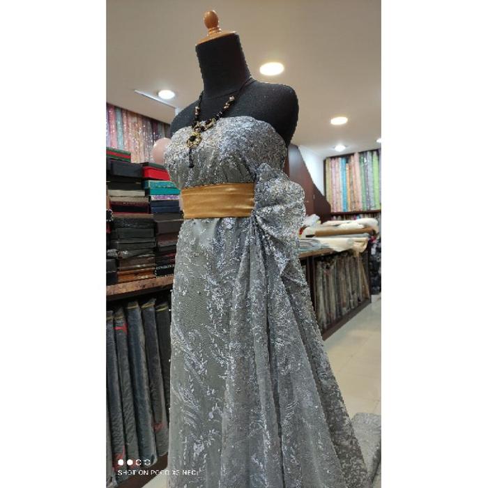 Kain Tile Brokat Kebaya Dress Silver
