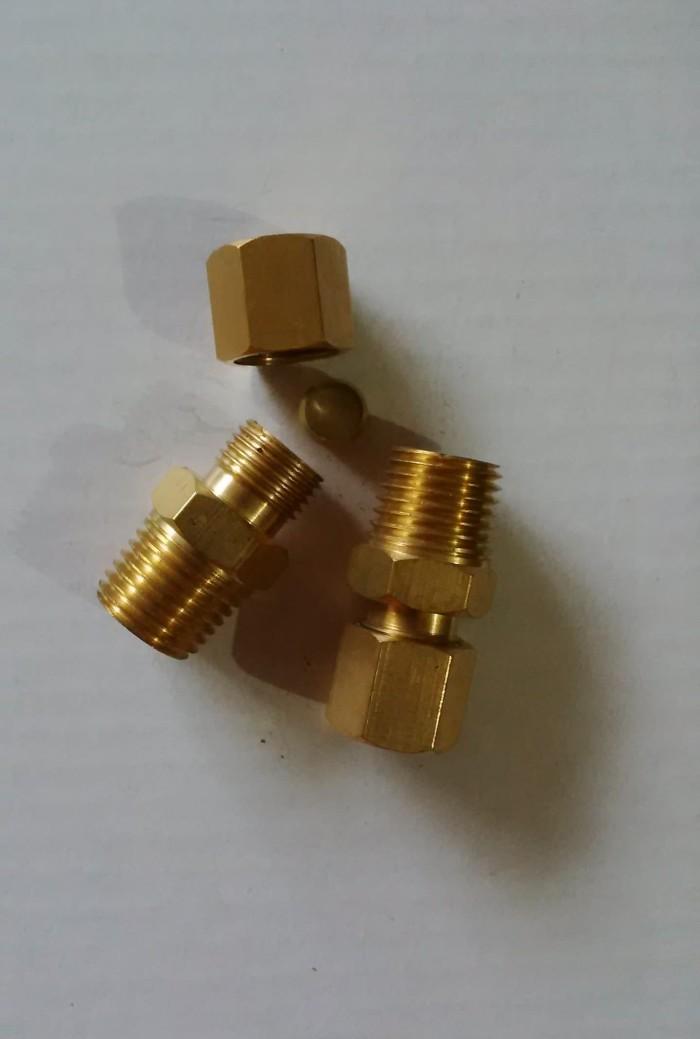 male connector cincin 6mm drat 1/4