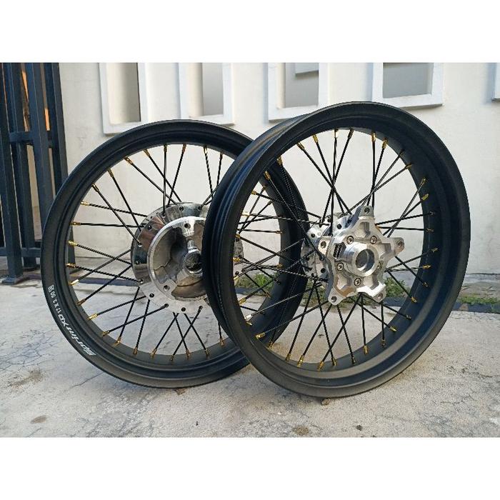 Sepaket Velg All New R15 V3 VVA XSR 155 New Vixion R155 R 155 XSR155