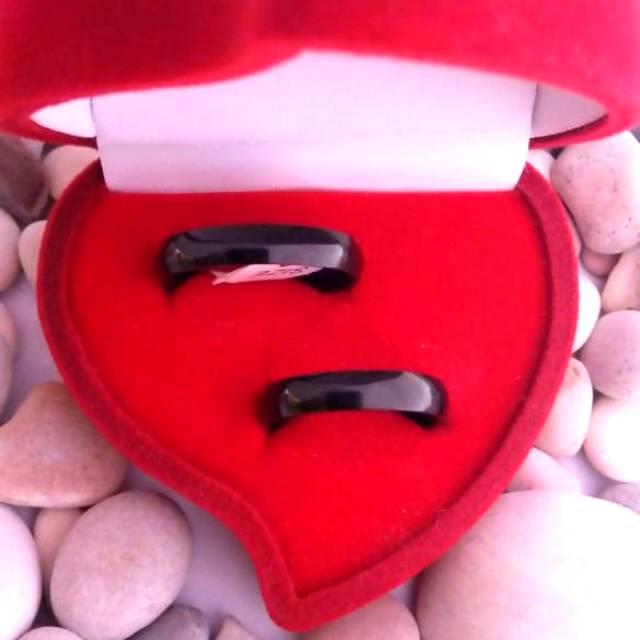 Cincin Couple Nama titanium Hitam Oval Polos