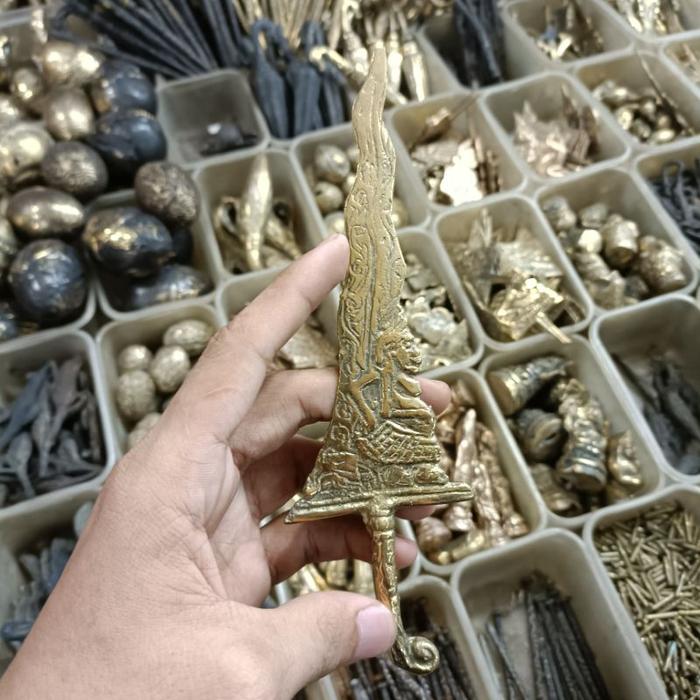 BARANG ANTIK KERIS SEMAR KUNINGAN