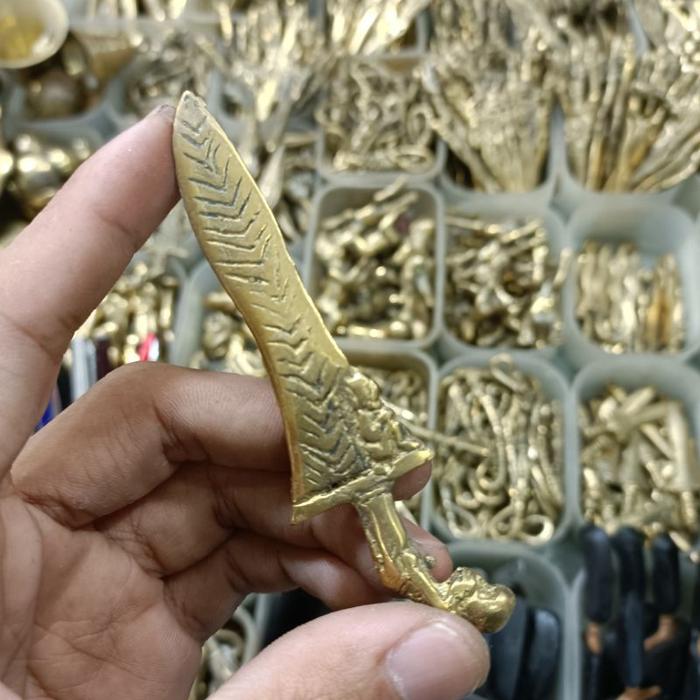 BARANG ANTIK KERIS JUNJUNG DERAJAT KUNINGAN