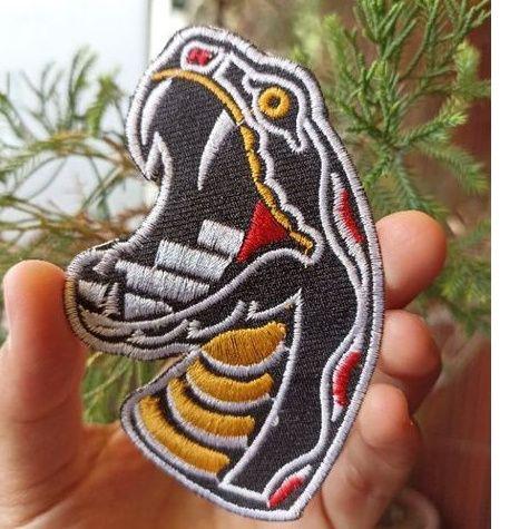 patch bordir kepala naga 6 x 9.5 cm
