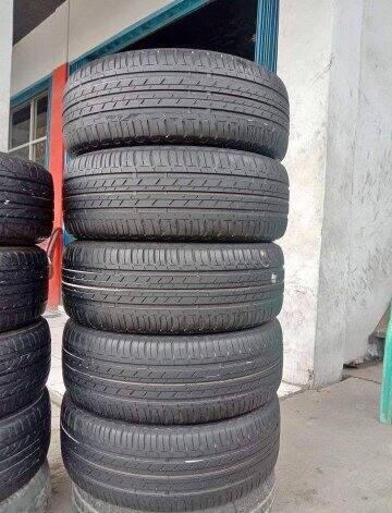 ban mobil second/copotan ukuran 215/70 ring 15