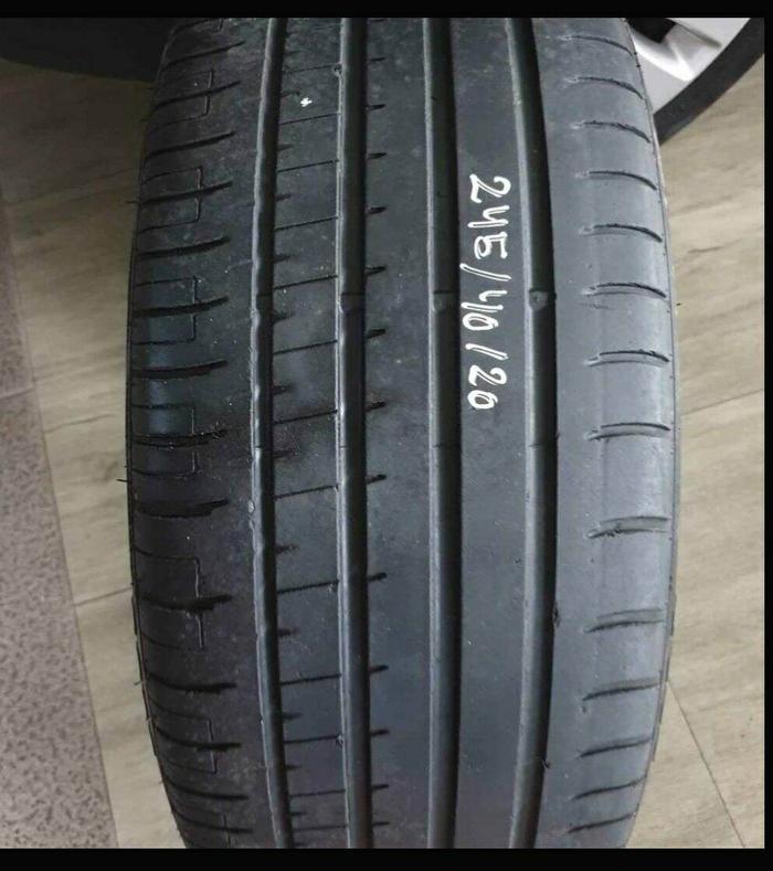 BAN COPOTAN UKURAN 245/40/20 RING20