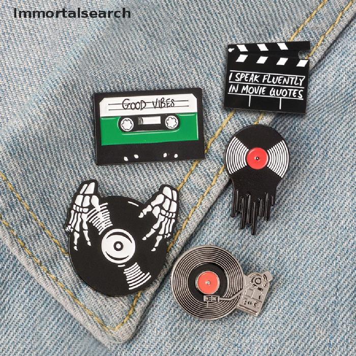 [Imm] Punk Music Lovers DJ Vinyl Record Player badge brooch Lapel pin