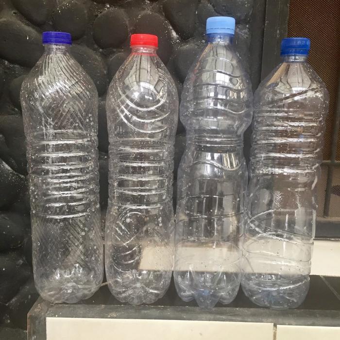 Botol 1,5 Liter 1500 mL Bekas Aqua Vit Sanqua Oasis utk Hidroponik