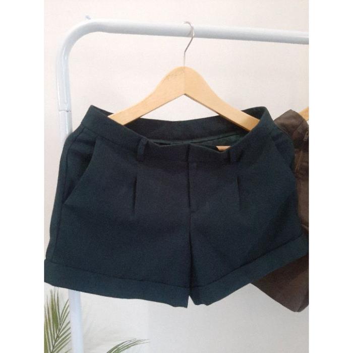 Uniqlo Celana Pendek Short Pants Thrift