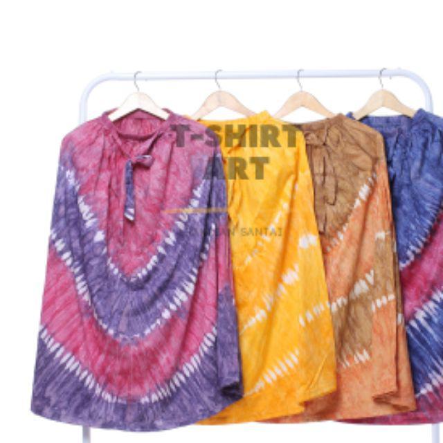 ROK KAOS ROK PAYUNG ROK BATIK ABSTRAK