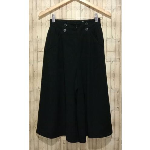 Thrift - Celana Pendek Wanita Kulot Preloved 8.3