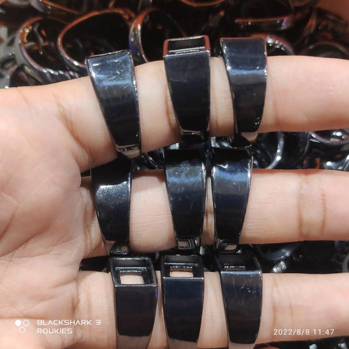 Ikatan Emban Cincin Titanium Tanam Kotak 8x8mm Warna Hitam