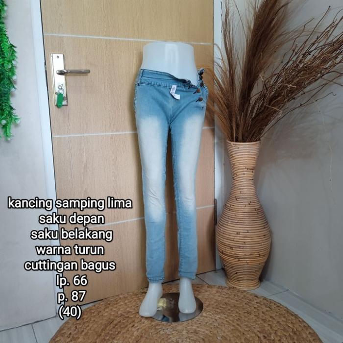 Preloved Celana Jeans & Rok Cewek Cowok Branded Bawahan Bekas Baju Pl
