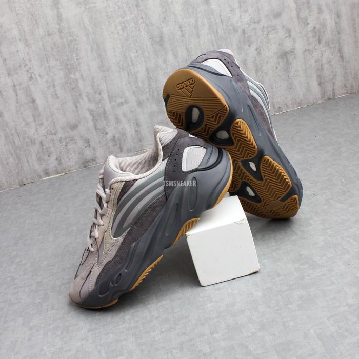 Adidas Yeezy Boost 700 V2 Tephra 100% Authentic
