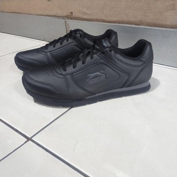 promo.!! sepatu slazenger classic black original murah