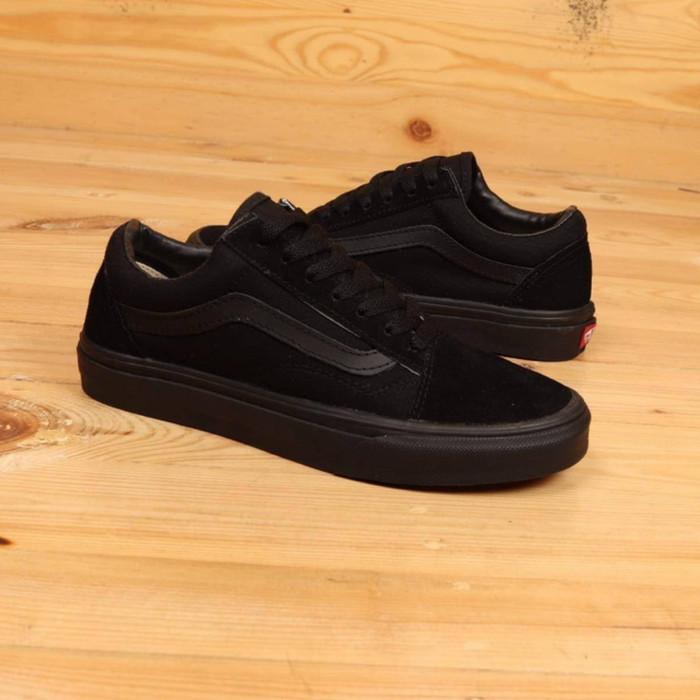 Promo Sepatu Sneakers Pria big size jumbo Vans full black. 44 45 46