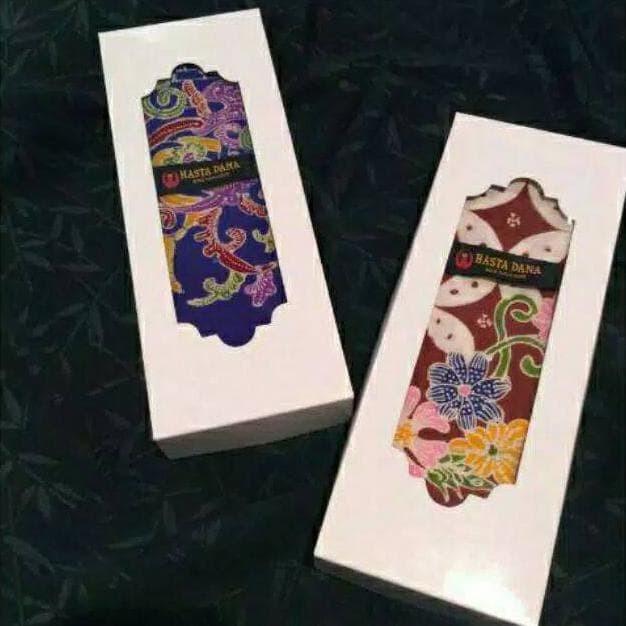 BOX BATIK / KOTAK PEMBUNGKUS KAIN BATIK