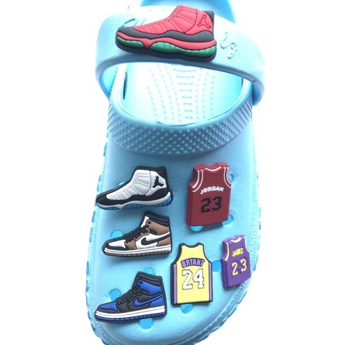 Pin Sandal Crocs Jibbitz Sepatu Basket Hiasan Sendal Charms Pengait172