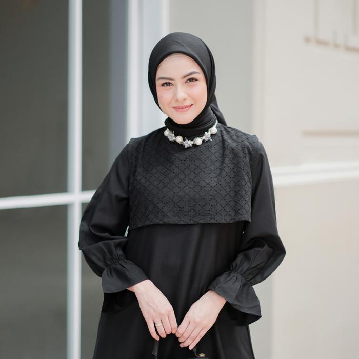 Bia X Revalina S Temat - Wavana Black Midi Dress - Daily