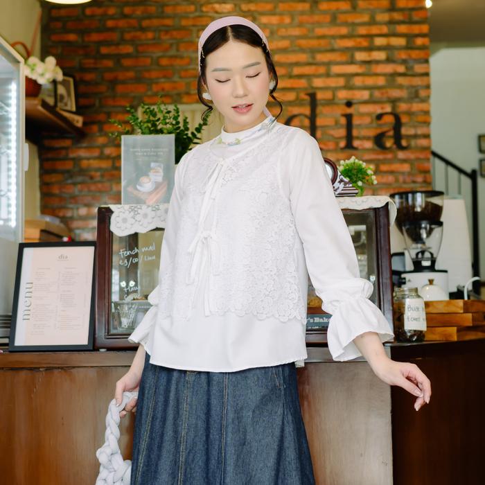 Hijabchic Wisteria Broken White Tops - Atasan Muslim Renda Putih Polos