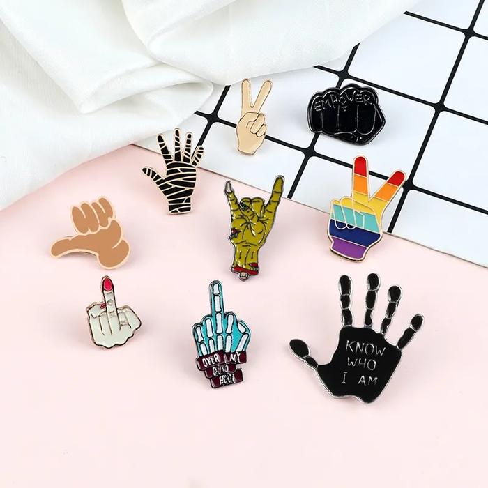 Punk Hand Metal Pins Brooches OK Yeah Good Rock Finger Signal Enamel
