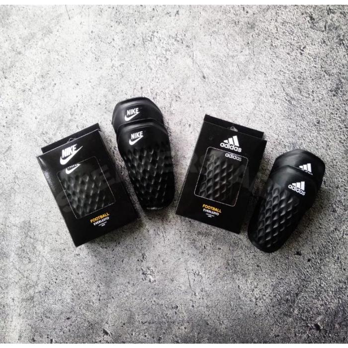 TM27 SKIN DEKER SEPAKBOLA SKIN DEKER FUTSAL HITAM (SPON FULL EMBOS)