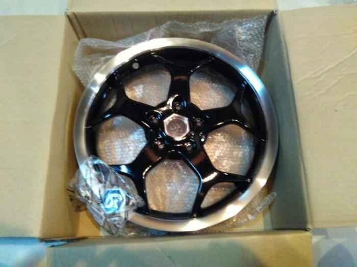 Velg Piaggio MP3 500 (Front) Ori