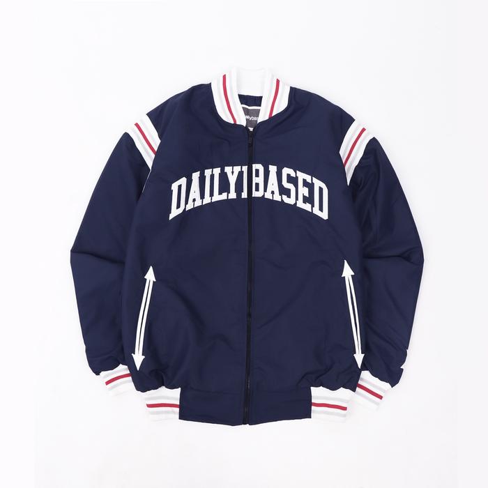 Jacket Varsity Logo Type Jaket baseball pria wanita news