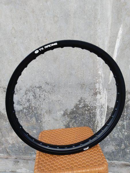 velg TK JAPAN tk racing excel hitam kulit jeruk uk 140 R17 bekas pakai
