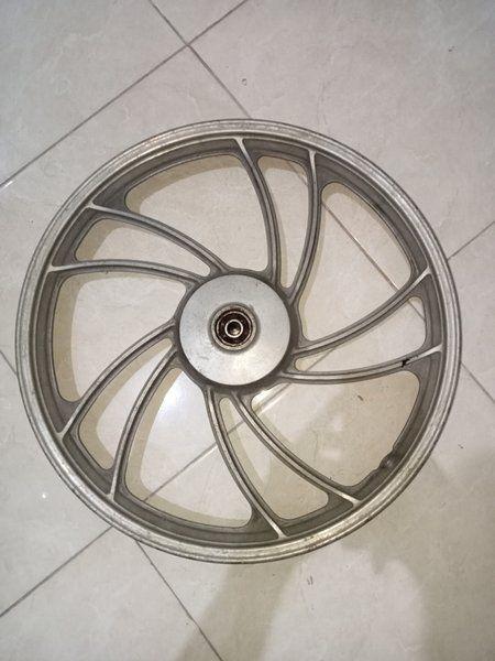 velg DEPAN cefiro ring 17 honda astrea grand prima c700 c70 bekas