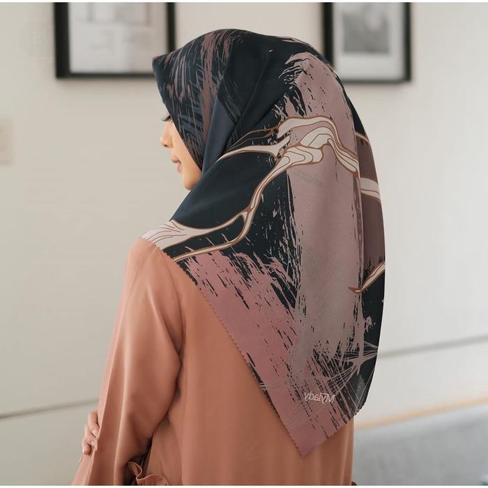 Terlaris ZM Zaskia Mecca - Kayu Aro Black Scarf Kerudung Segi Empat