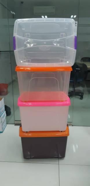 Box Container 50 Liter Putih Susu