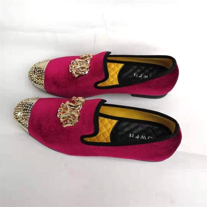 Sepatu Pernikahan Pria Gesper Kuda Emas dan Sepatu Kulit Motif Zebra