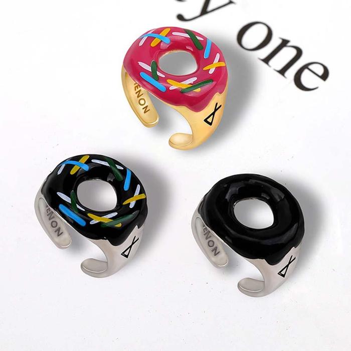 Kalung Enamel Glaze Bentuk Donat Untuk Wanita