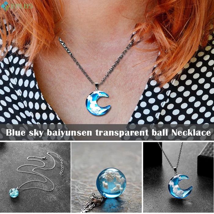 Kalung Rantai Dengan Liontin Bola Bulan Dan Awan Putih Bahan Resin